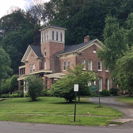 Cook Mansion Bed & Breakfast Montour Falls Exteriör bild