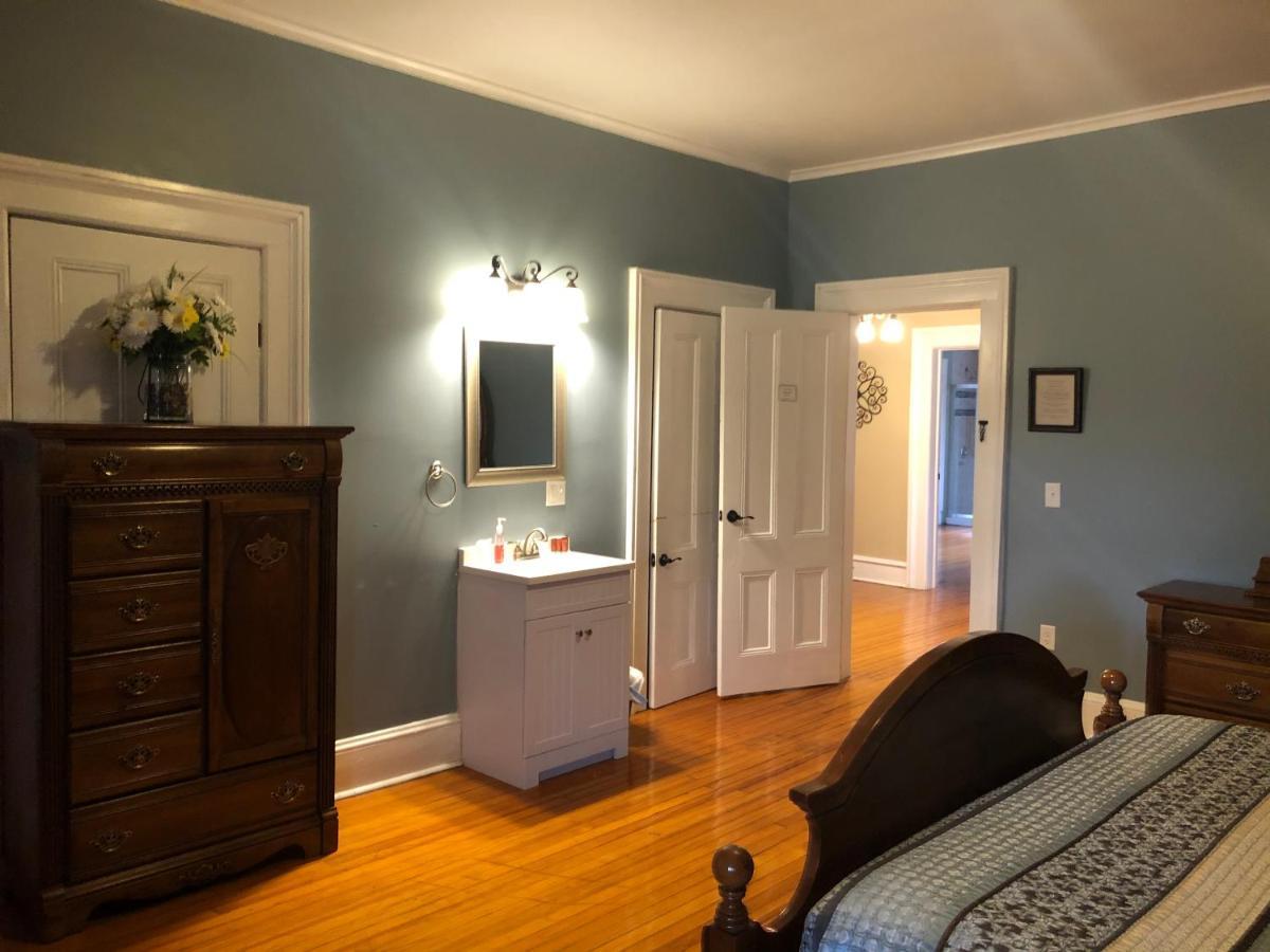 Cook Mansion Bed & Breakfast Montour Falls Exteriör bild