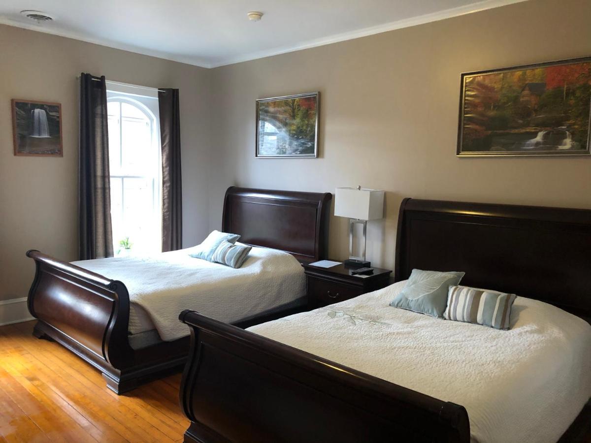 Cook Mansion Bed & Breakfast Montour Falls Exteriör bild